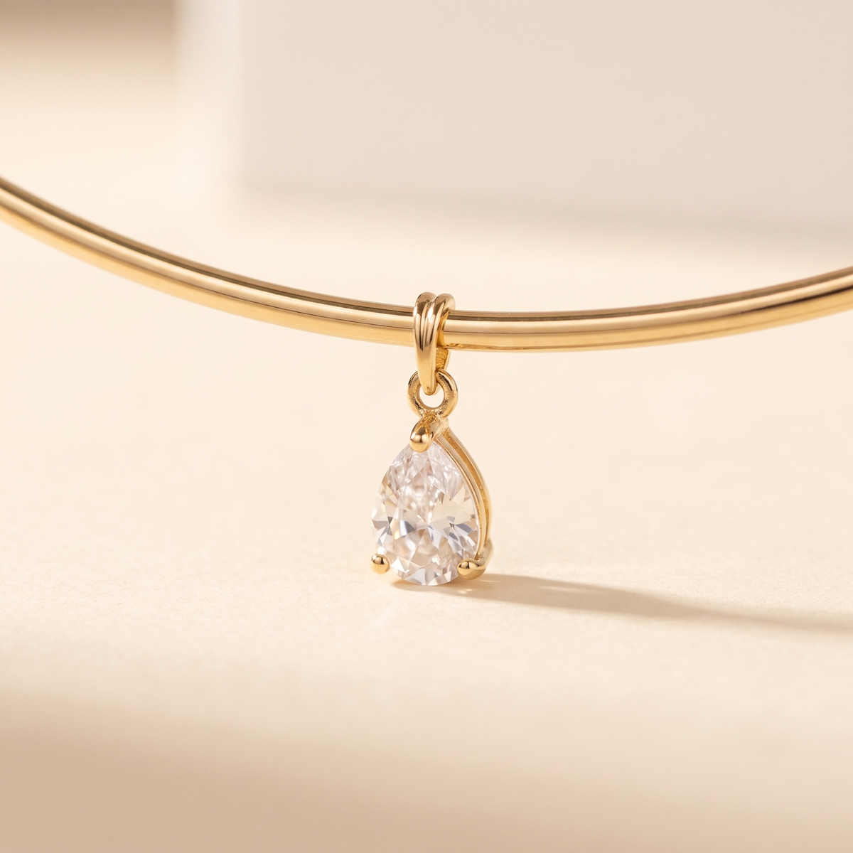Goccia Choker Gold macro detail