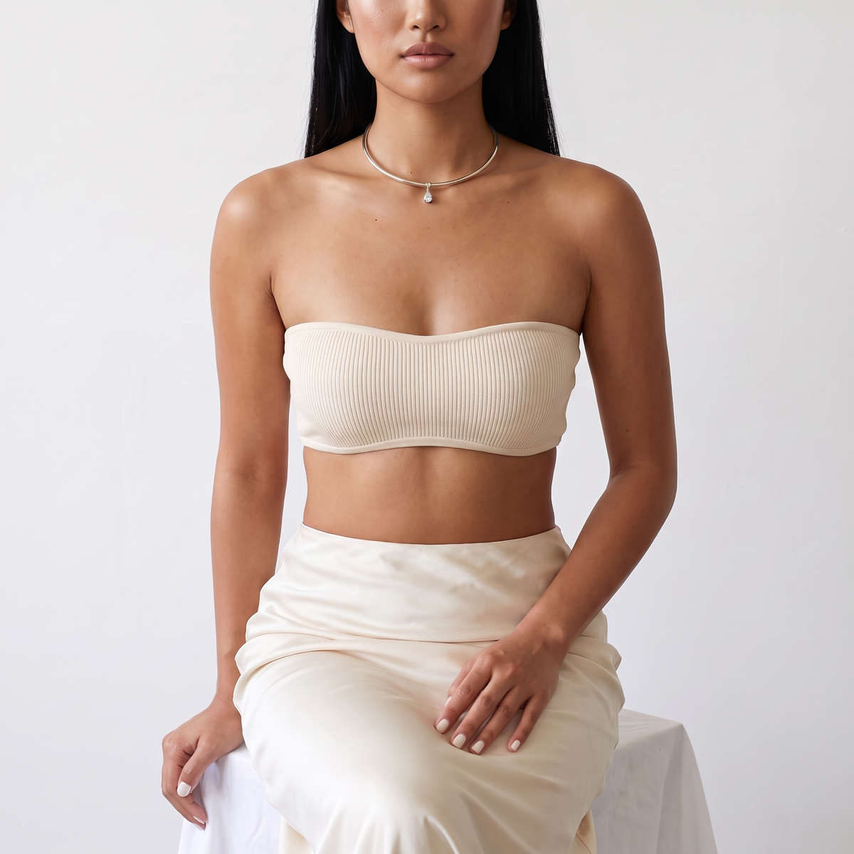Goccia Choker Silver studio portrait