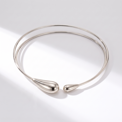 Bacio Choker Silver on white with soft light