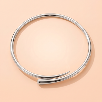 Volta Choker Silver flat lay on peach