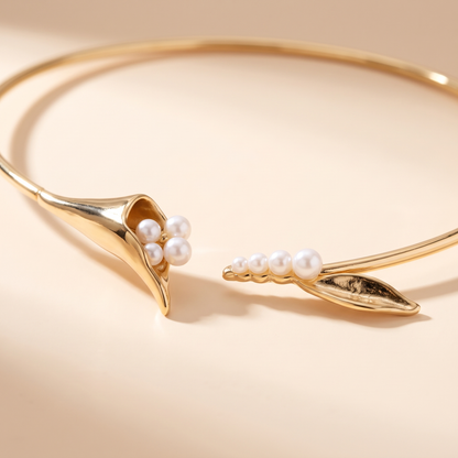 Calla Choker