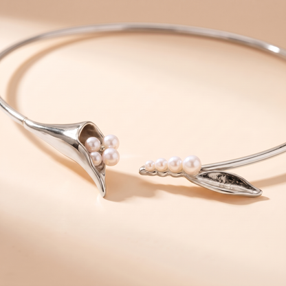 Calla Choker